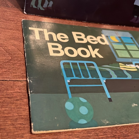 The Train Book and The Bed Book - Picture 2 of 7